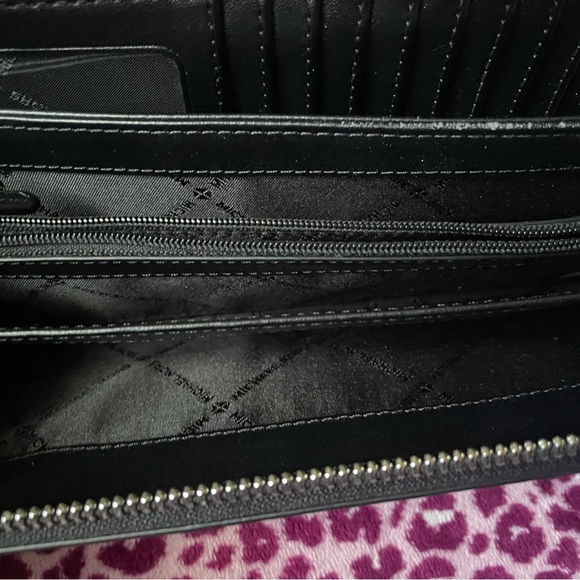 MICHAEL KORS WALLET,Michael Kors Black Pebbled Leather Wallet - Picture 13 of 15